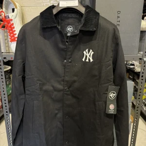 47 Let Your You Out Giacca New York Yankees   Jet Black Uomo Collo Velluto  S